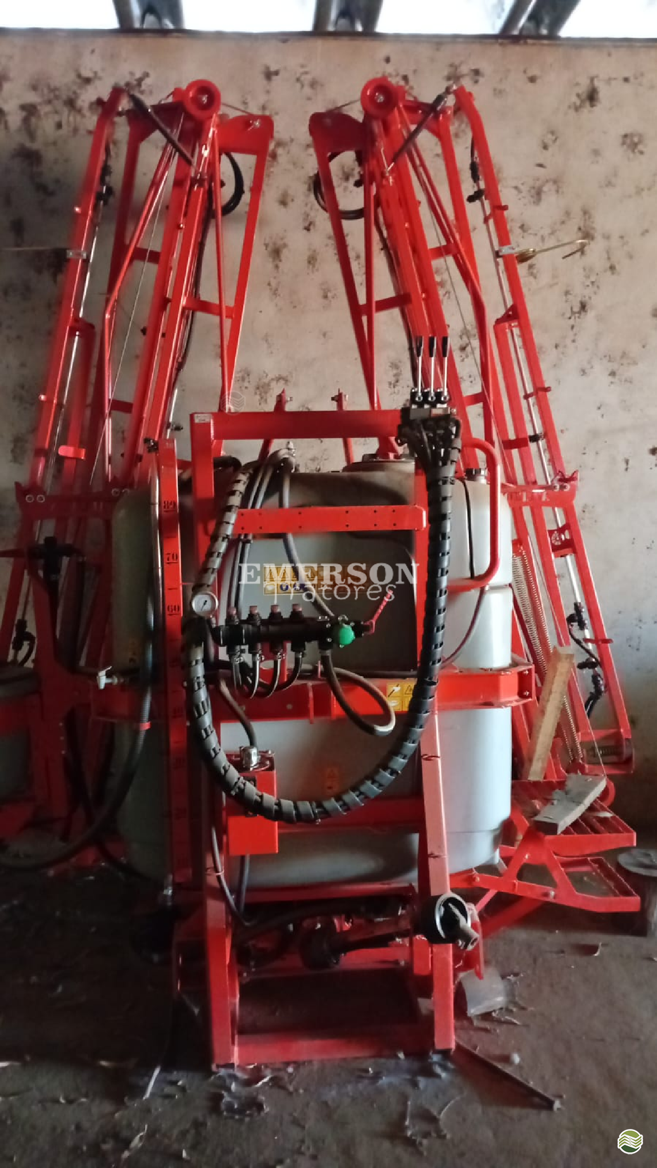 PULVERIZADOR ALLIKON VELOSTER 850 B.H 16 Acoplado Hidráulico Emerson Tratores PONTA GROSSA PARANÁ PR